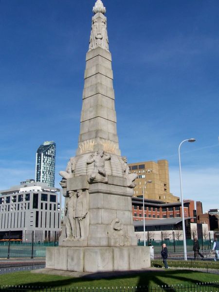 TITANIC OBELISK 1916 TITANIC  MEMORIAL, PIER HEAD, LIVERPOOL